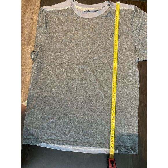 The North Face Gray Athletic Tshirt Size Small NWOT - Picture 6 of 7